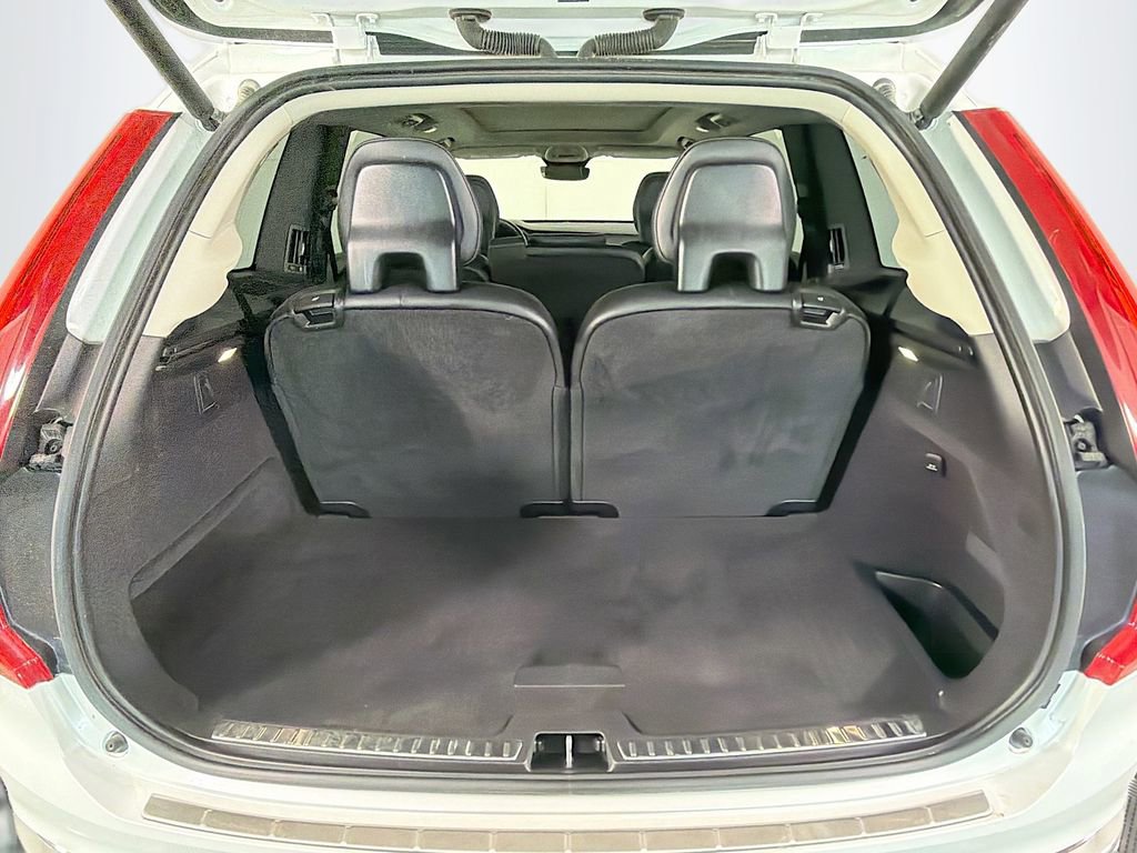 Used 2024 Volvo XC90 B5 Core w/ Protection Package Premier image 29