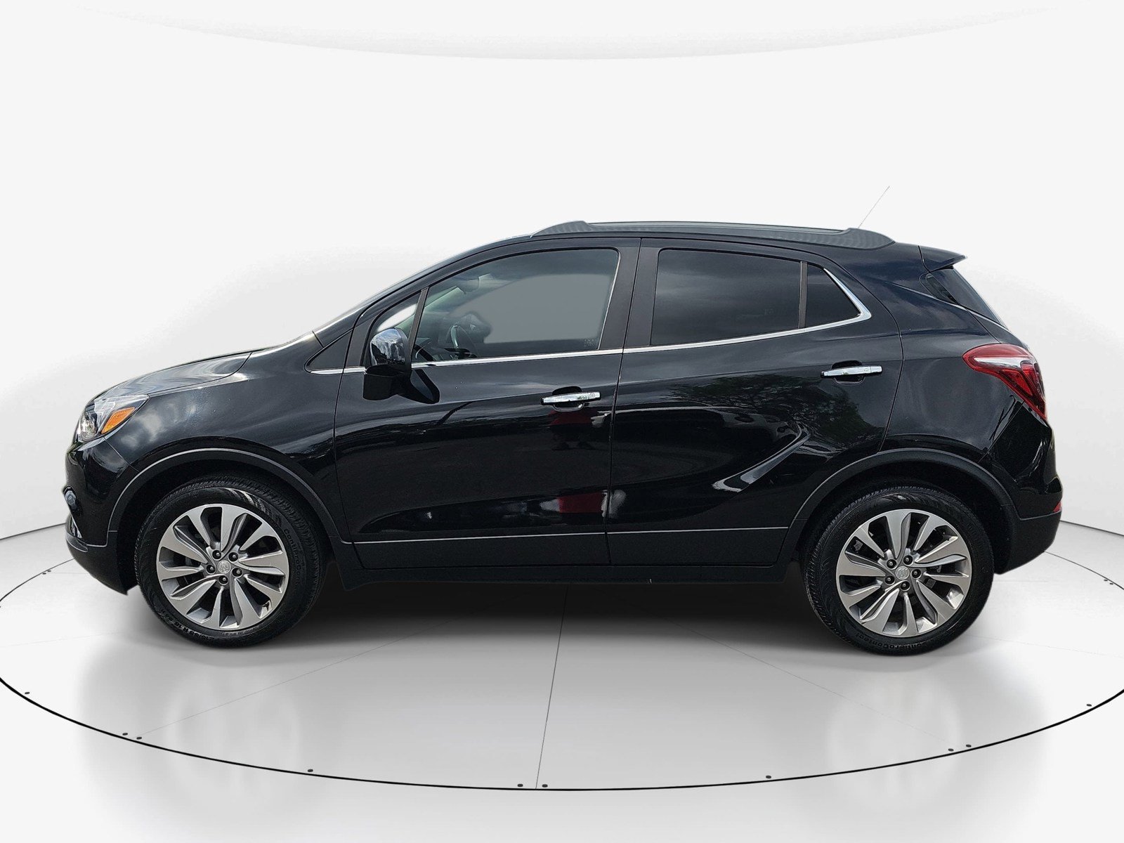 Used 2020 Buick Encore Preferred w/ Safety Package FWD image 7