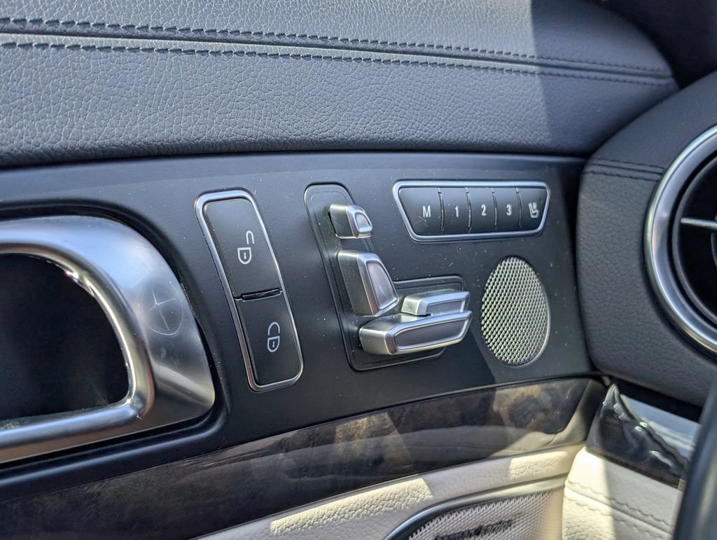 Used 2015 Mercedes-Benz SL 400 image 24
