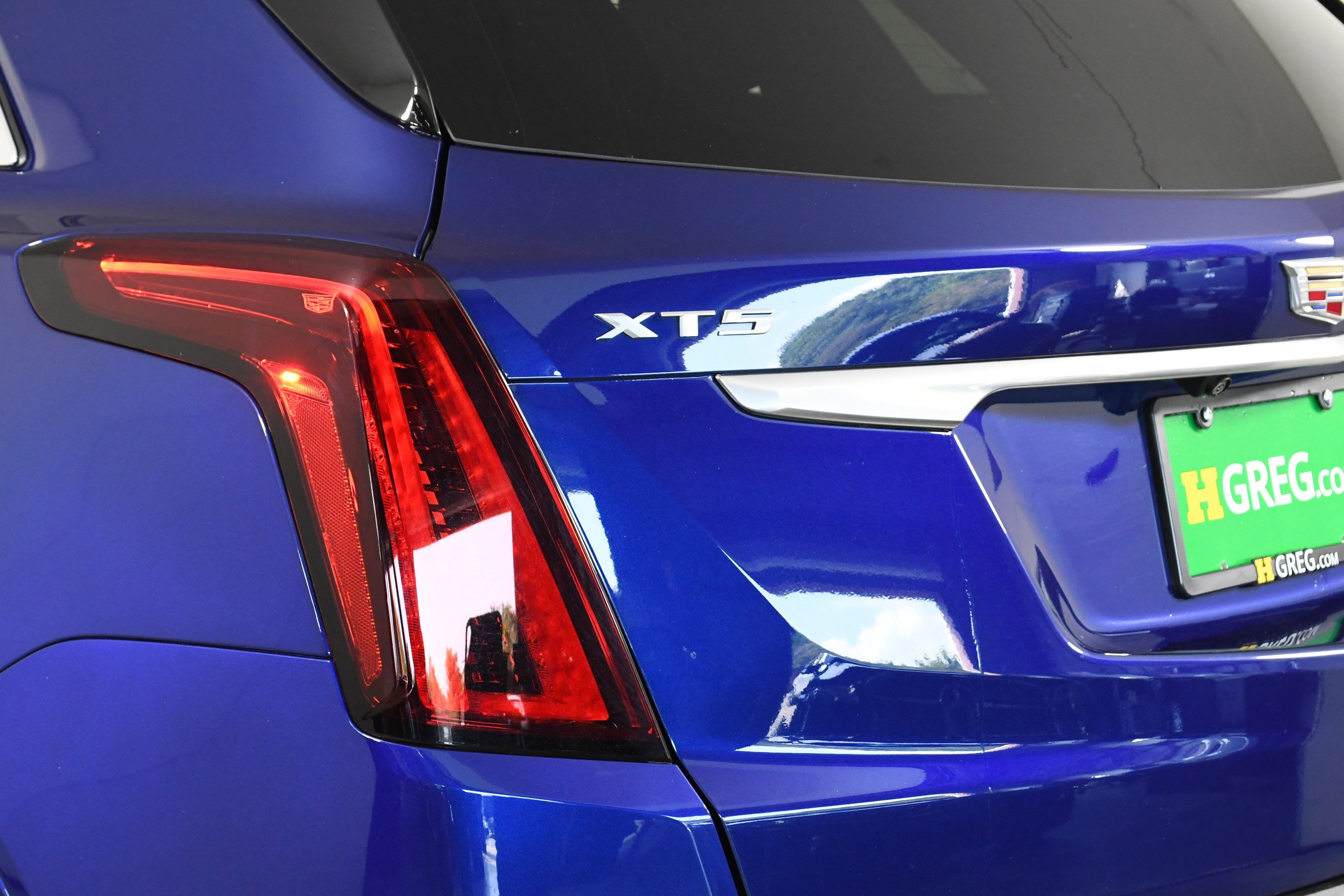 Used 2024 Cadillac XT5 Premium Luxury image 33