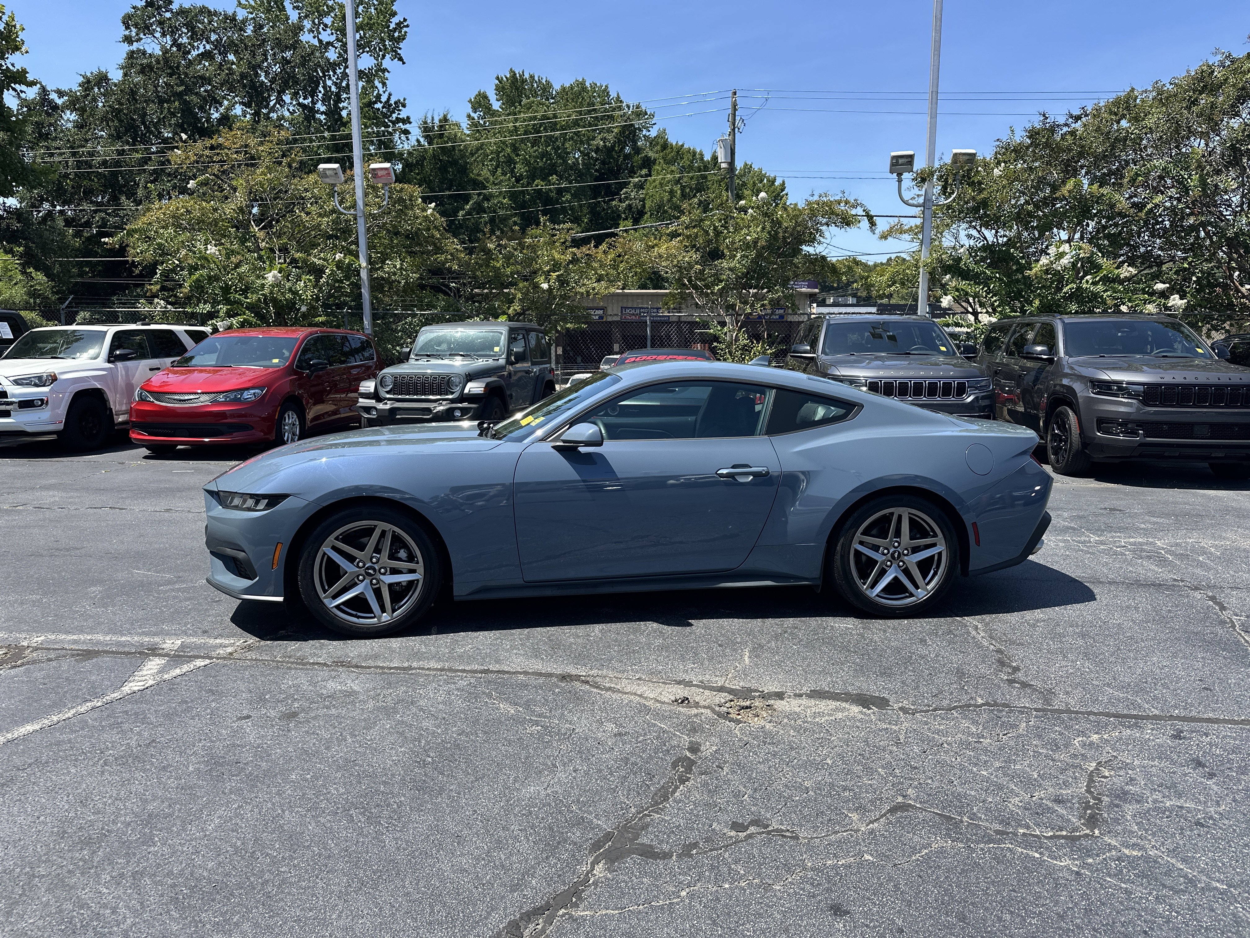 Used 2024 Ford Mustang Coupe RWD image 6