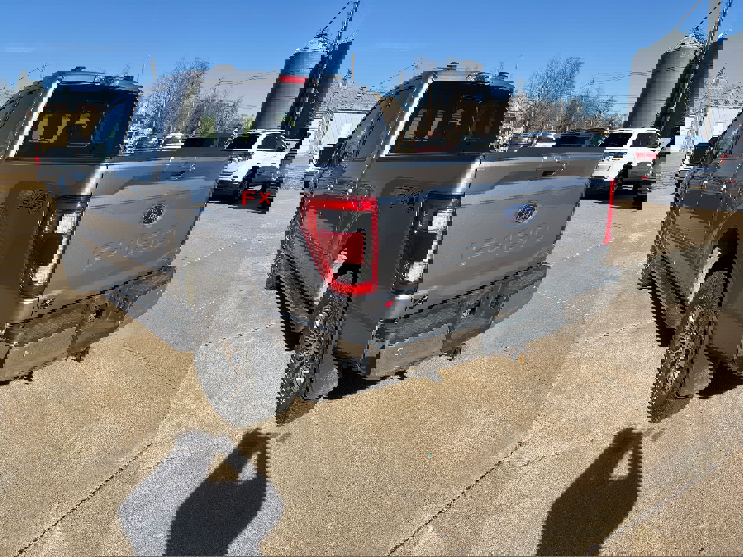 Used 2021 Ford F150 Lariat w/ Equipment Group 501A Mid image 6