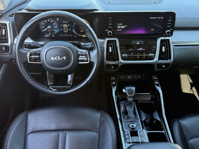 Used 2023 Kia Sorento SX FWD image 11