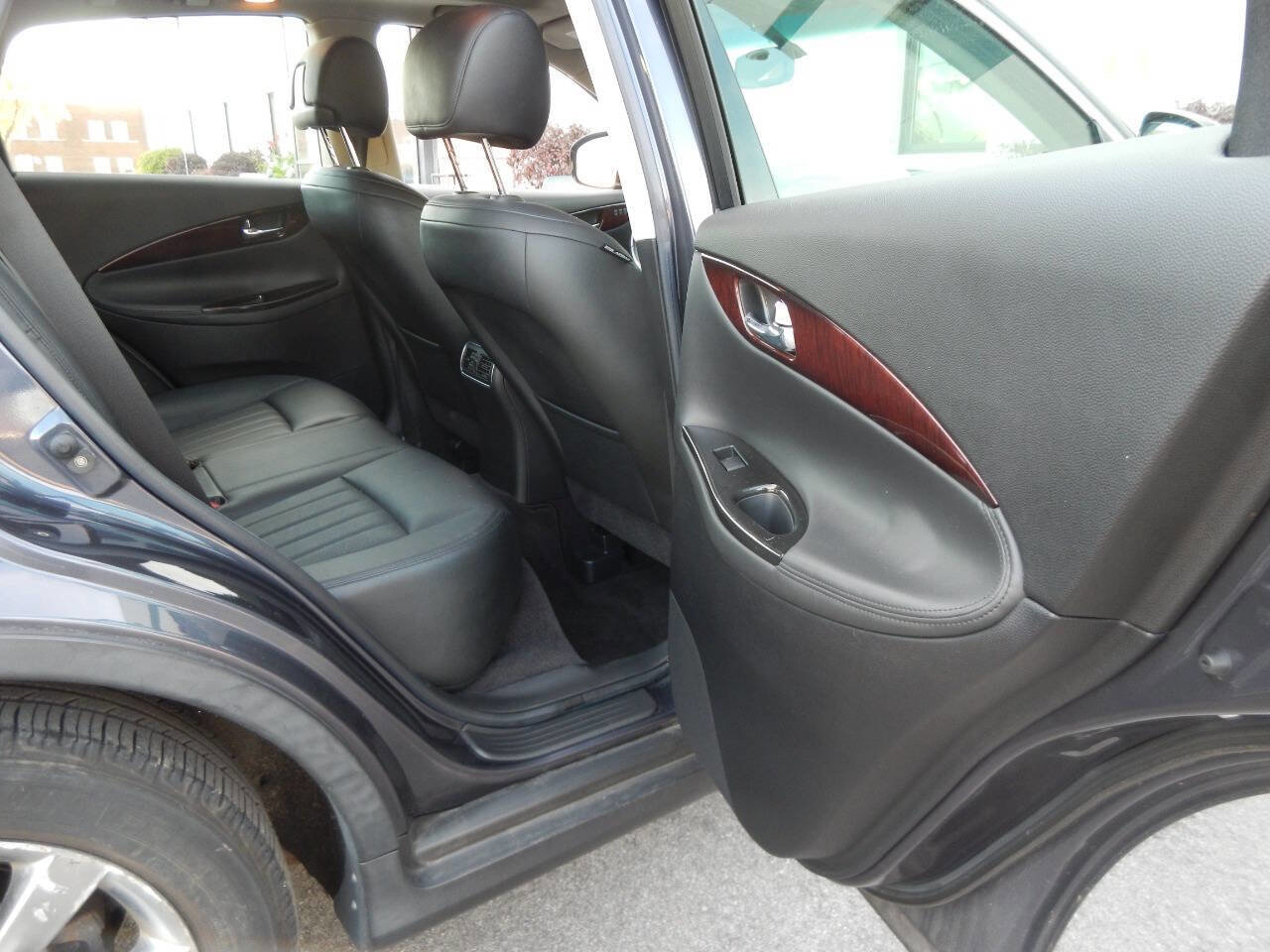 Used 2010 INFINITI EX35 Journey image 32