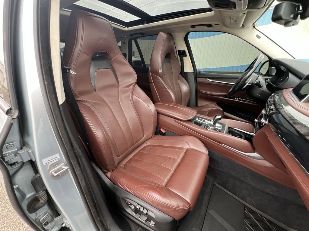 Used 2016 BMW X5 M image 29