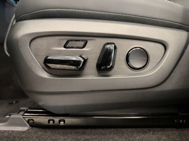 New 2026 Lexus GX 550 AWD/4WD image 18