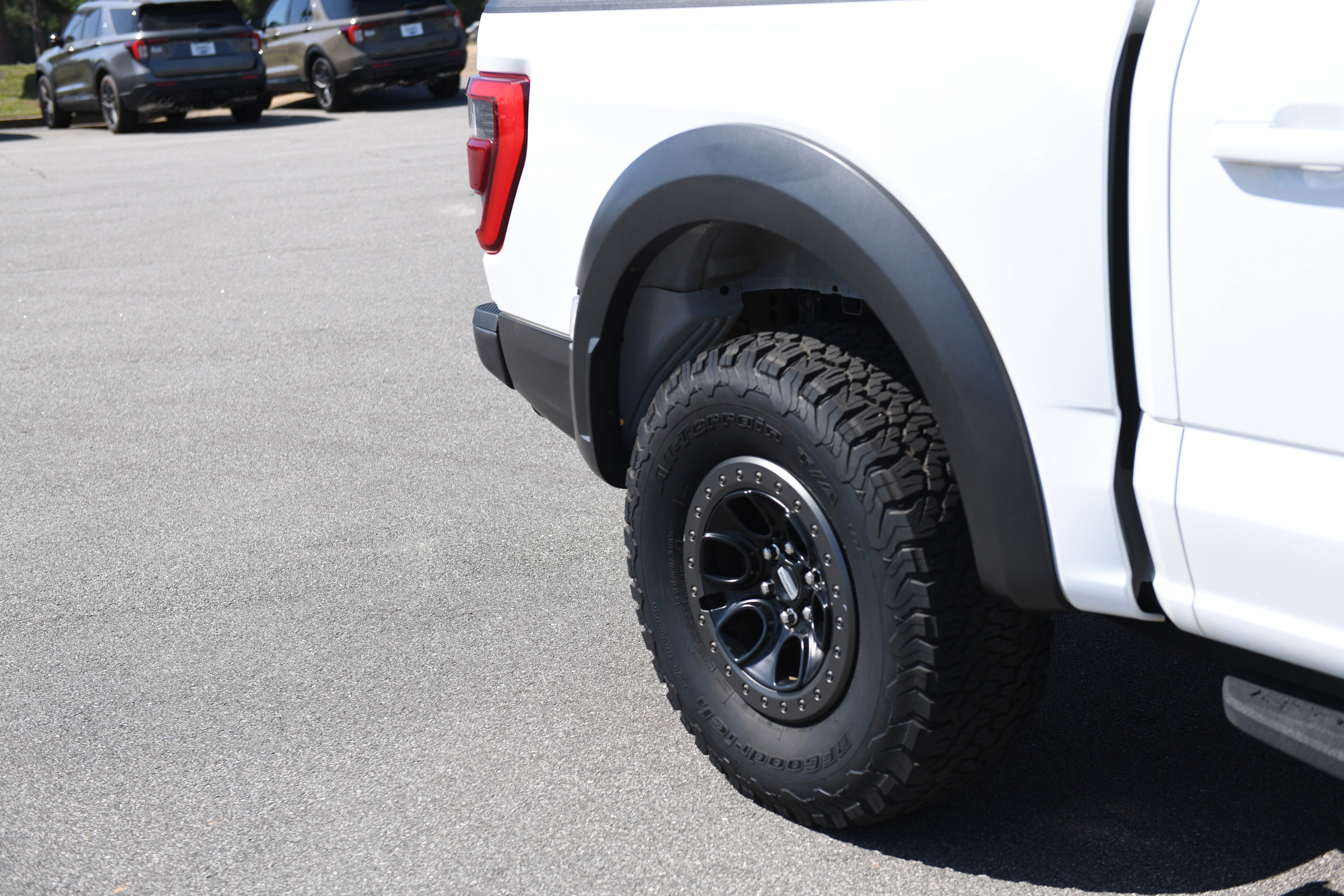 Used 2023 Ford F150 Raptor w/ Raptor Carbon Fiber Package image 4