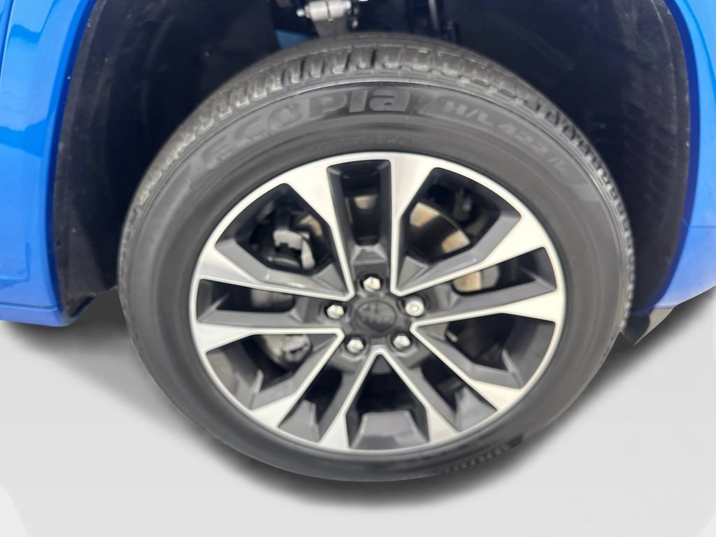 Used 2022 Jeep Grand Cherokee Overland w/ Advanced Protech Group III AWD/4WD image 85