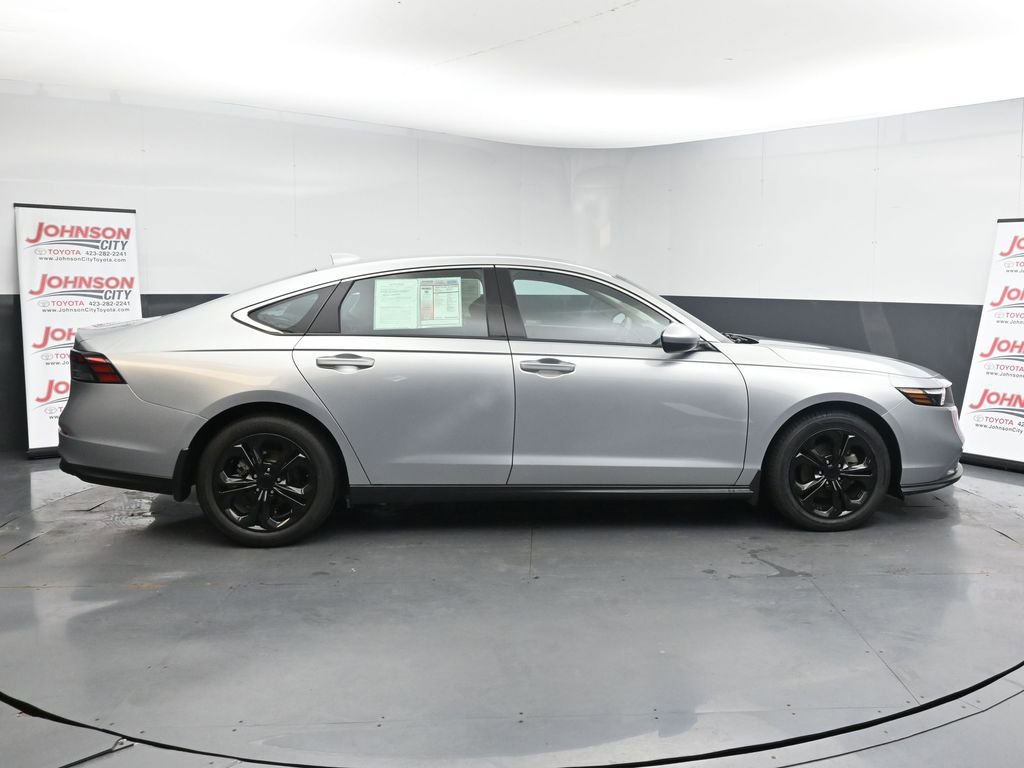 Used 2024 Honda Accord EX image 9