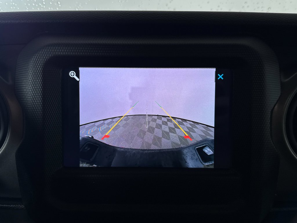 Used 2023 Jeep Gladiator Sport image 13