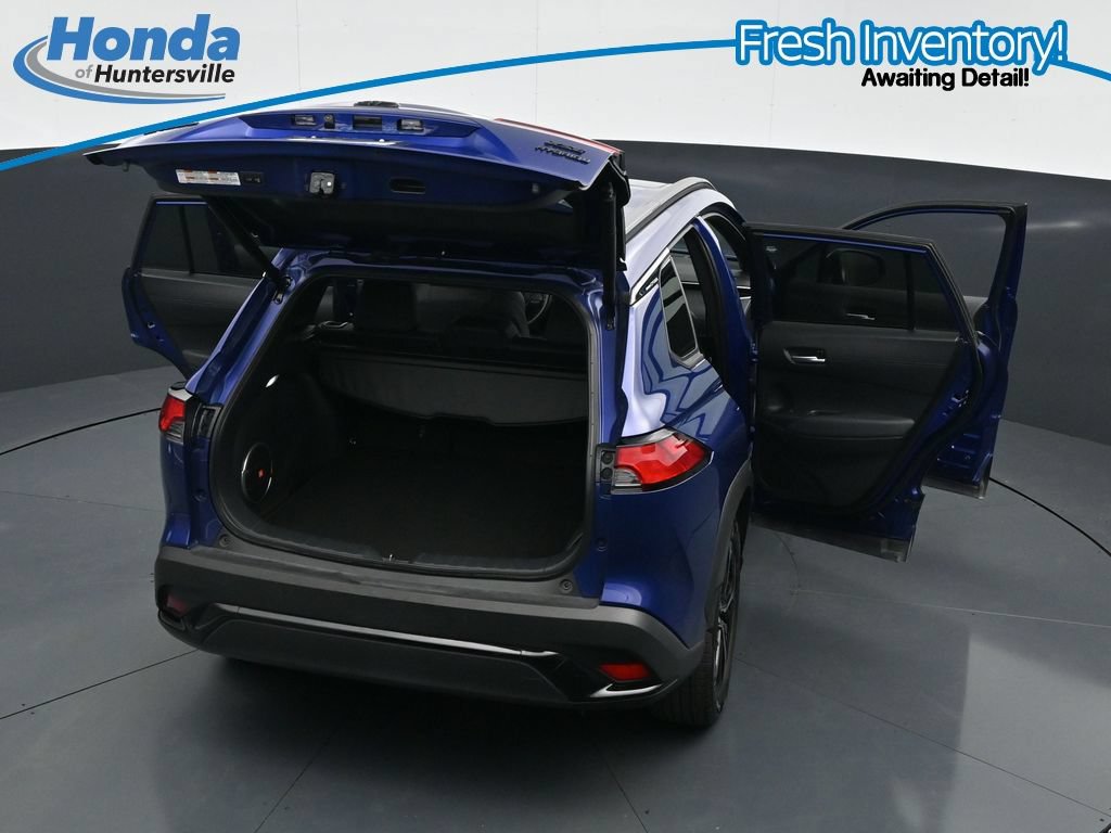Used 2023 Toyota Corolla Cross AWD Hybrid w/ Convenience Package image 39