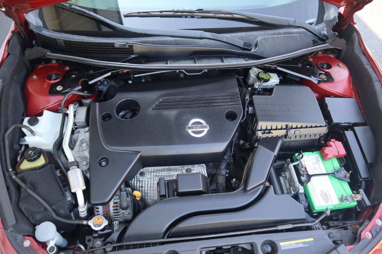 Used 2015 Nissan Altima 2.5 SV FWD image 32