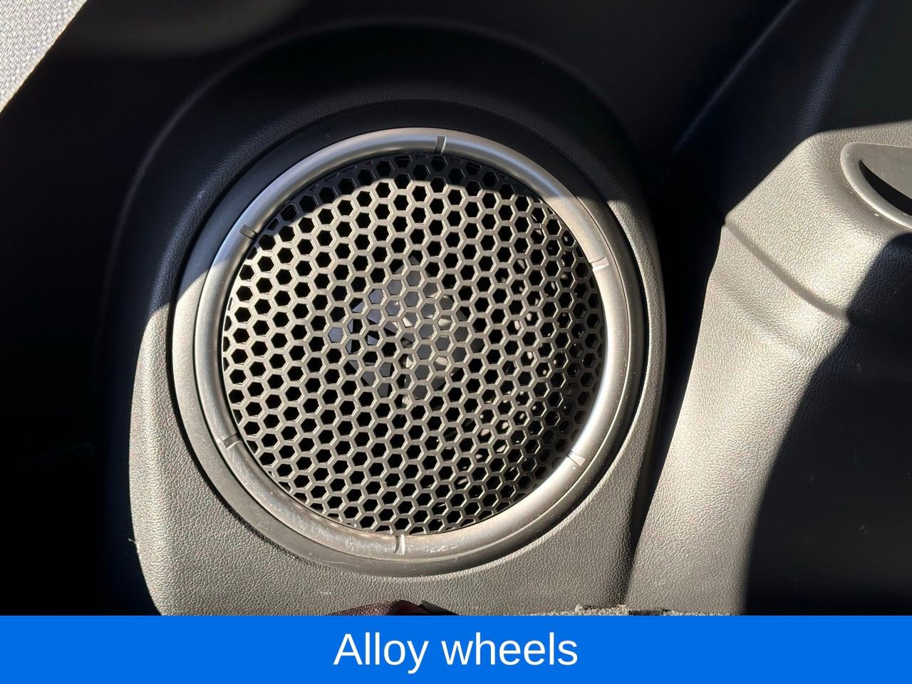 Used 2016 Mitsubishi Outlander SEL image 14