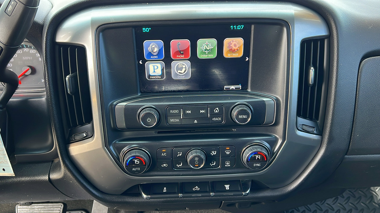 Used 2015 Chevrolet Silverado 2500 LT w/ LT Convenience Package image 21