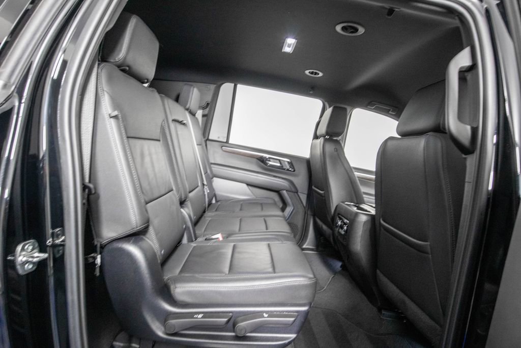 Used 2025 Chevrolet Suburban Z71 AWD/4WD image 11
