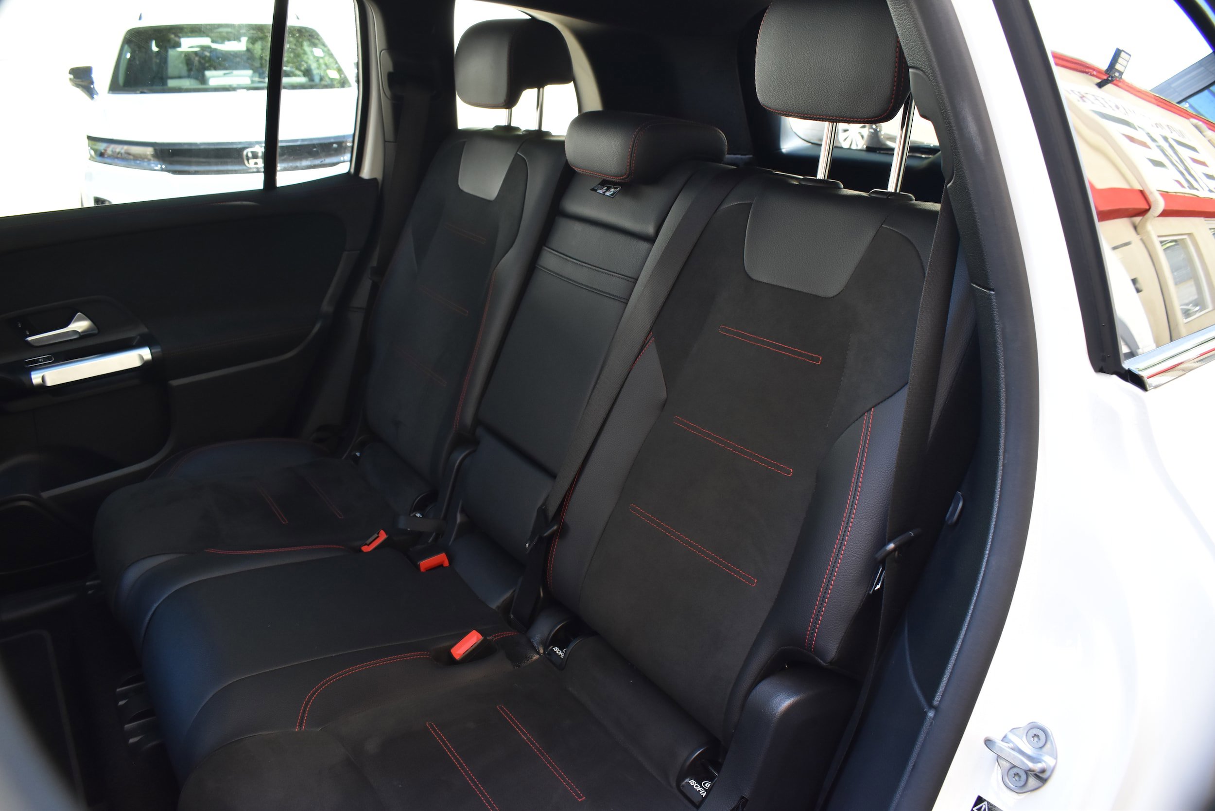 Used 2022 Mercedes-Benz EQB 350 4MATIC image 25