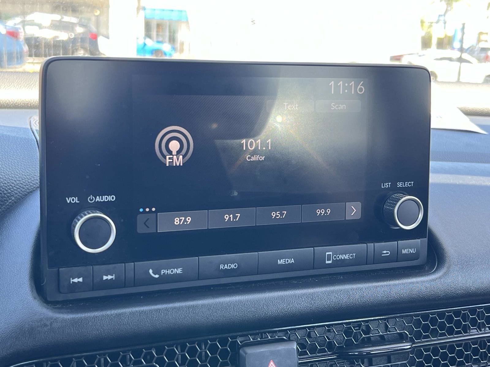 Certified 2023 Honda HR-V LX image 12