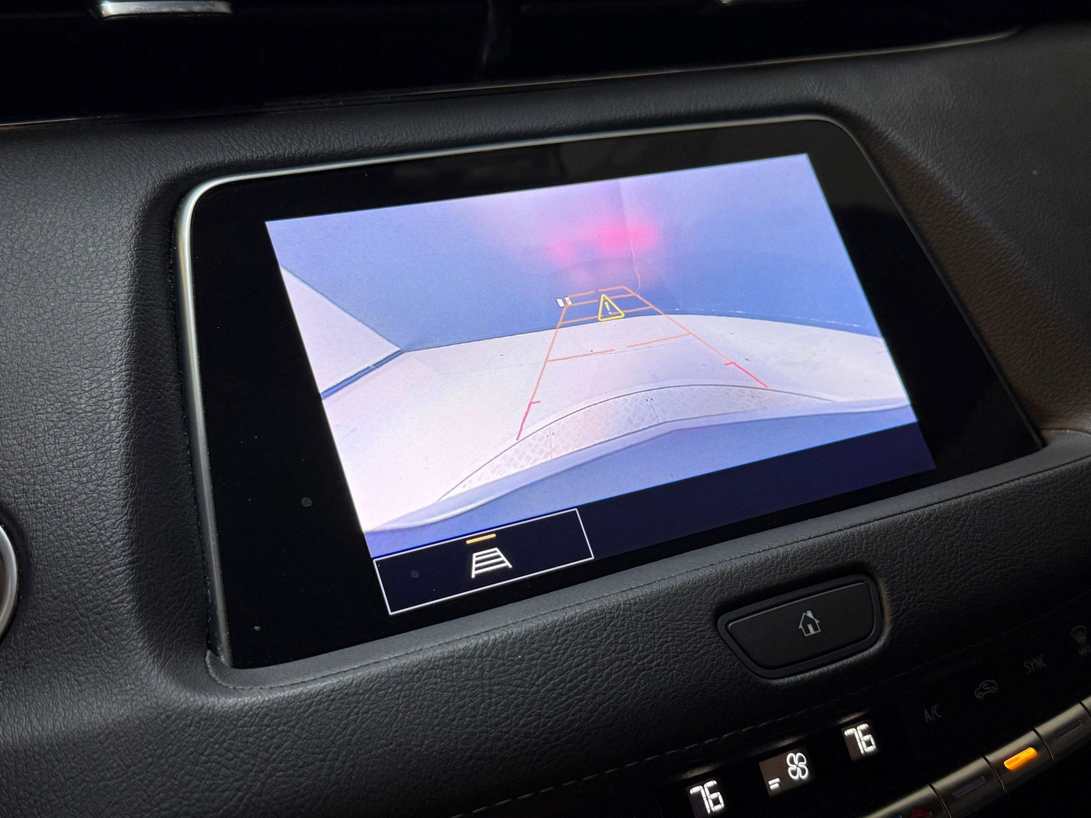 Certified 2023 Cadillac XT4 Premium Luxury image 28