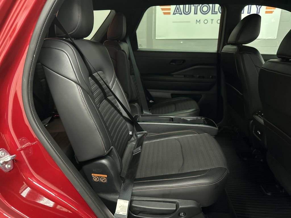 Used 2024 Nissan Pathfinder Rock Creek AWD/4WD image 34