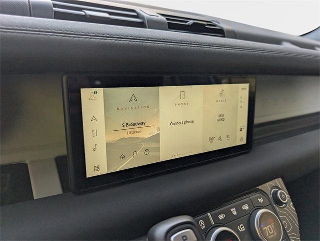 Used 2023 Land Rover Defender 110 S image 31