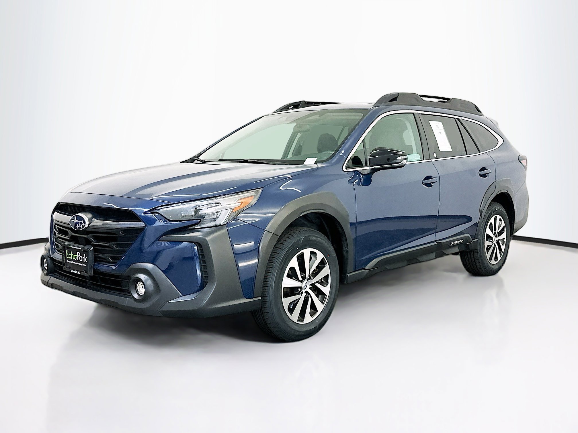 Used 2025 Subaru Outback Premium image 3