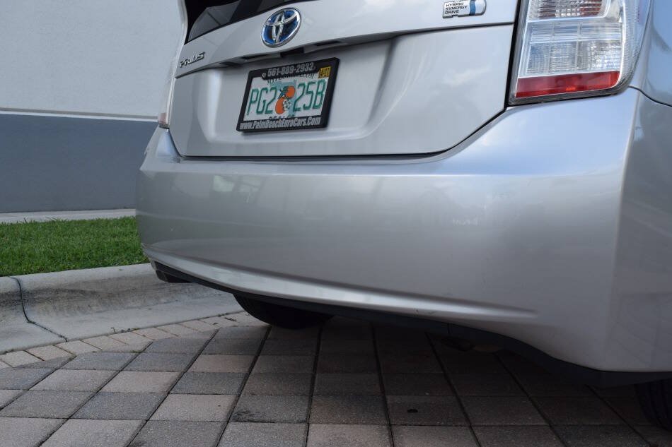 Used 2010 Toyota Prius Two FWD image 23