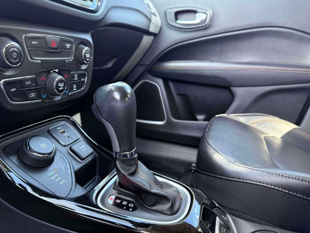 Used 2019 Jeep Compass Limited AWD/4WD image 30