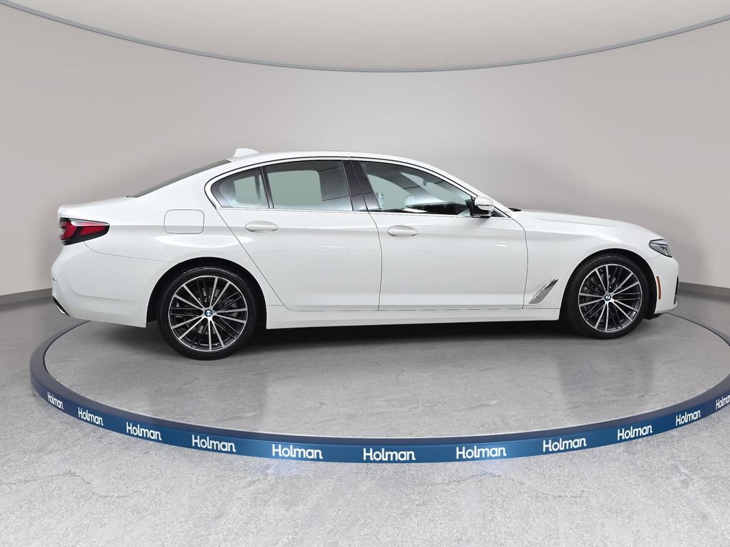 Used 2023 BMW 530i xDrive AWD/4WD image 5
