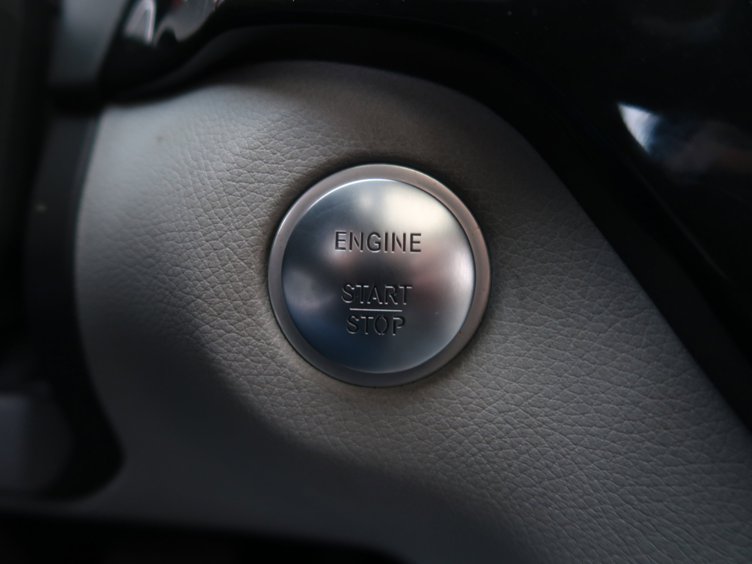 Used 2015 Mercedes-Benz ML 250 BlueTEC 4MATIC w/ Premium 1 Package image 19