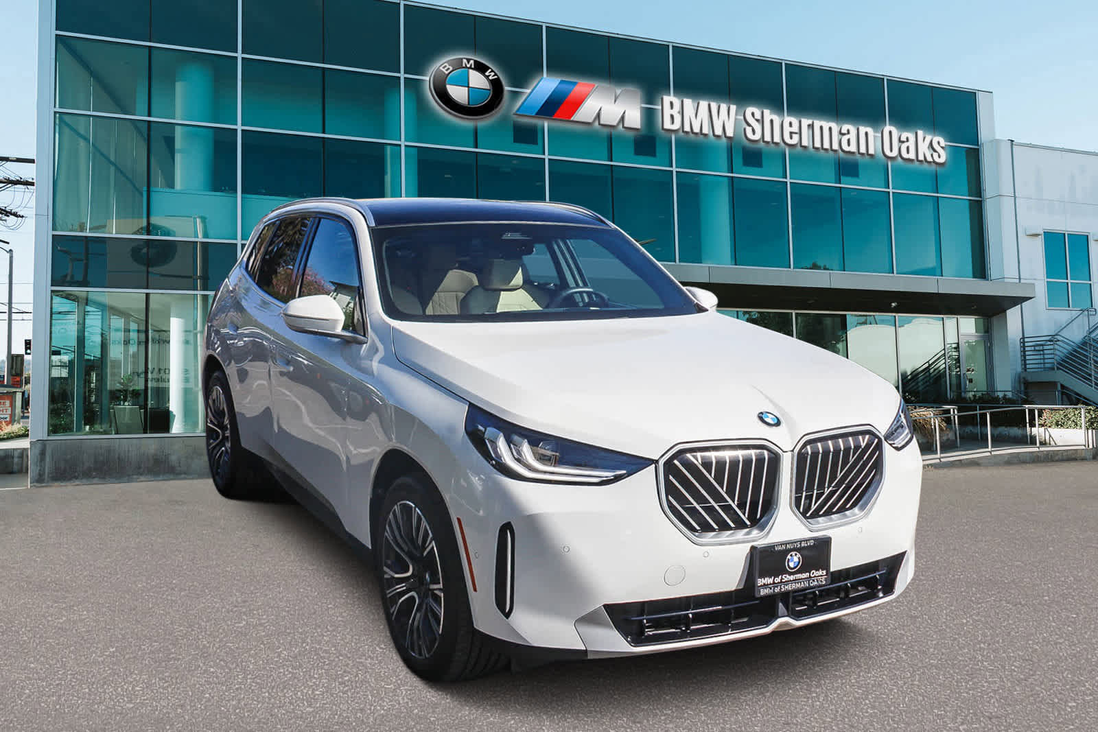 Used 2025 BMW X3 xDrive30i w/ Convenience Package image 3