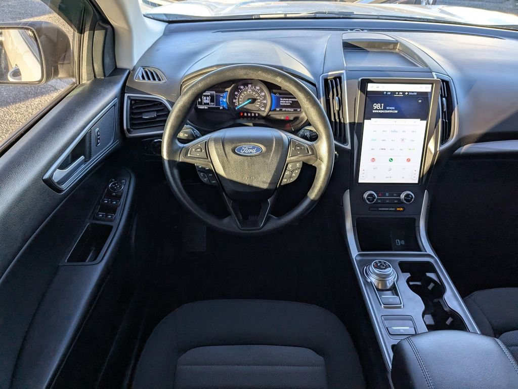 Used 2024 Ford Edge SE w/ Cargo Accessory Package image 14