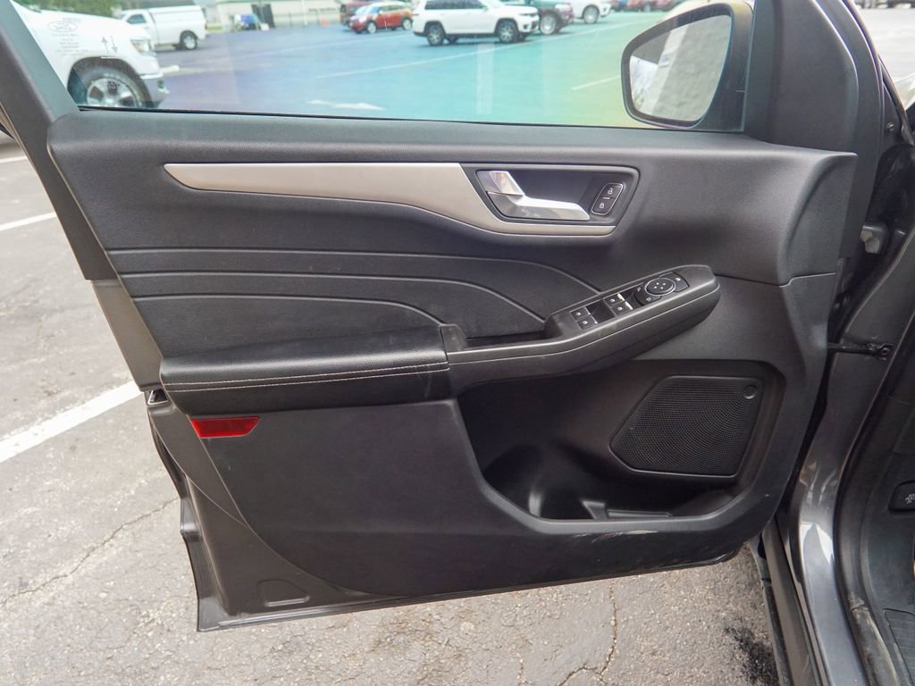 Used 2021 Ford Escape SEL FWD image 16