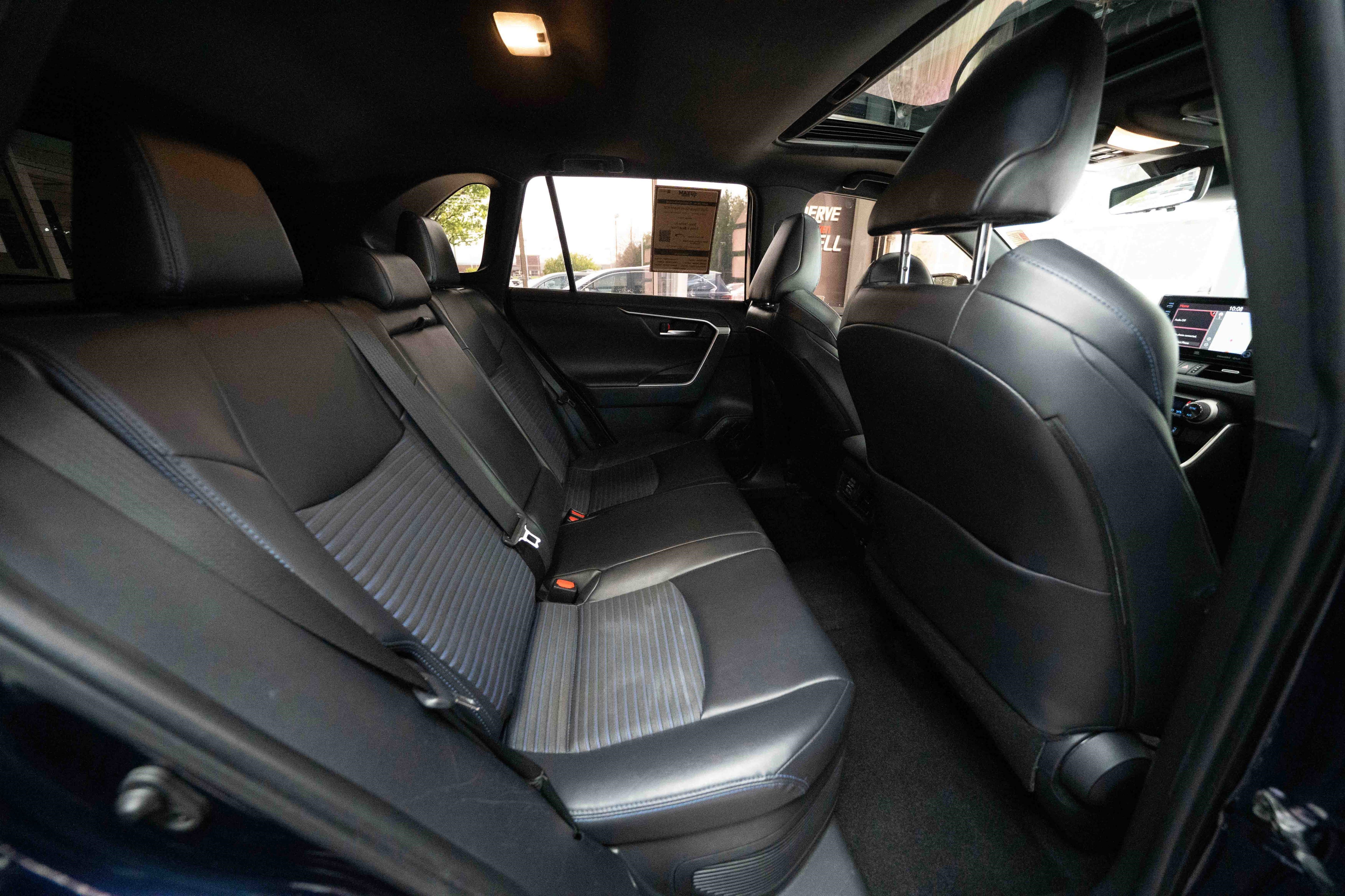 Used 2020 Toyota RAV4 XSE AWD/4WD image 25