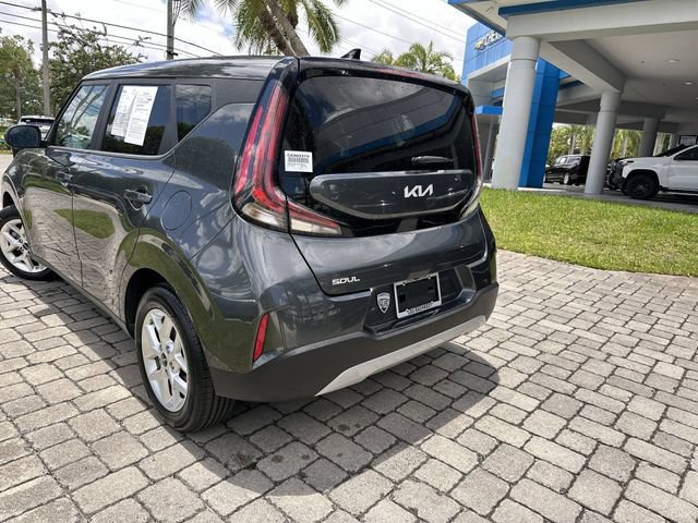 Used 2024 Kia Soul LX w/ Option Group 015 FWD image 12
