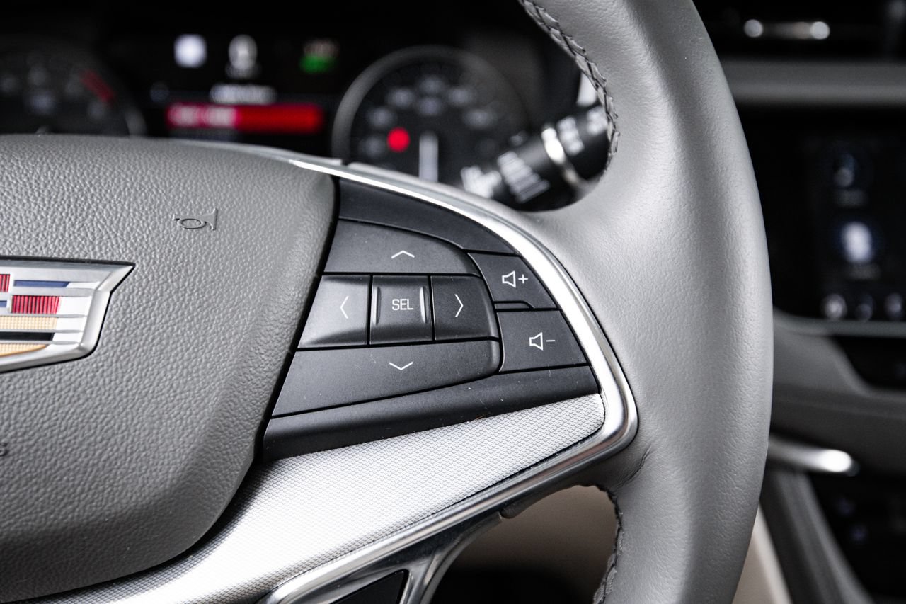 Used 2022 Cadillac XT5 Premium Luxury w/ Technology Package FWD image 15