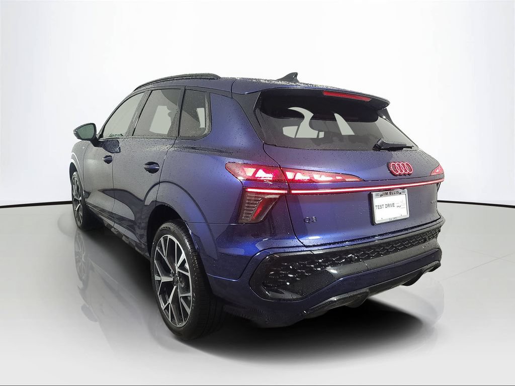 New 2026 Audi Q3 quattro 2.0T AWD/4WD image 4