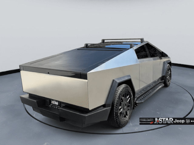 Used 2024 Tesla Cybertruck AWD Crew Cab image 5