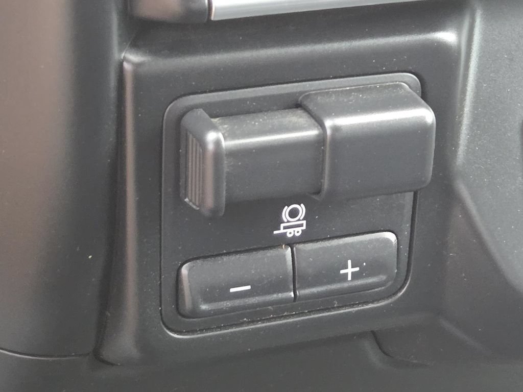 Used 2022 Chevrolet Silverado 3500 LTZ w/ Gooseneck/5TH Wheel Package AWD/4WD image 5
