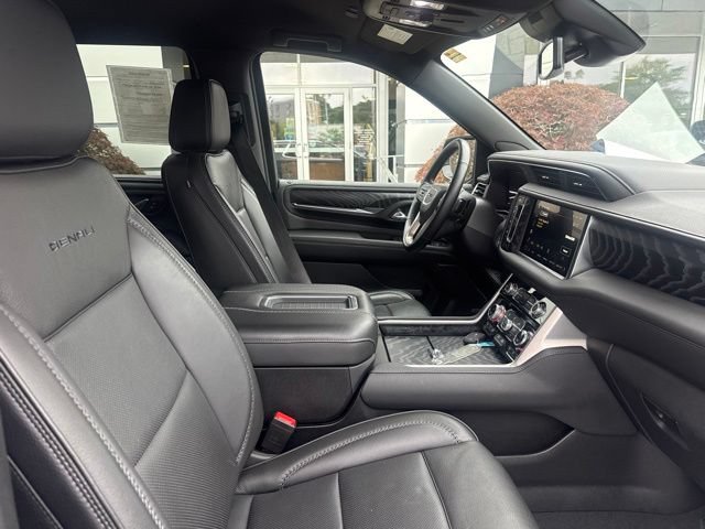 Used 2023 GMC Yukon Denali AWD/4WD image 34