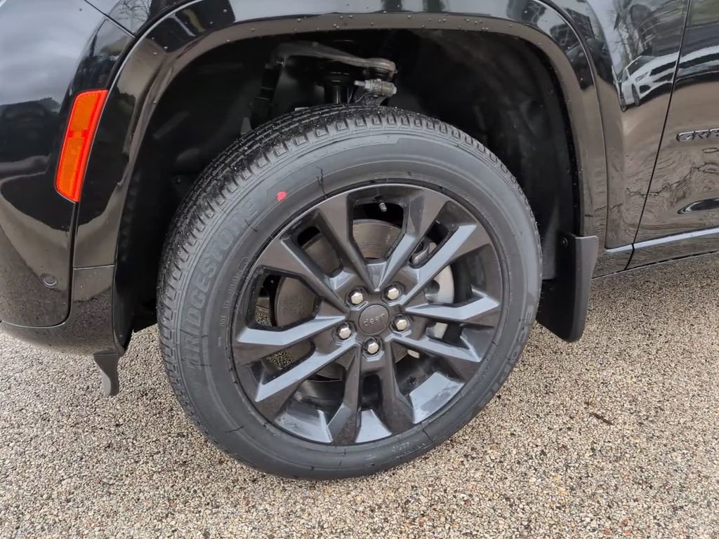 New 2026 Jeep Grand Cherokee L Limited AWD/4WD image 15