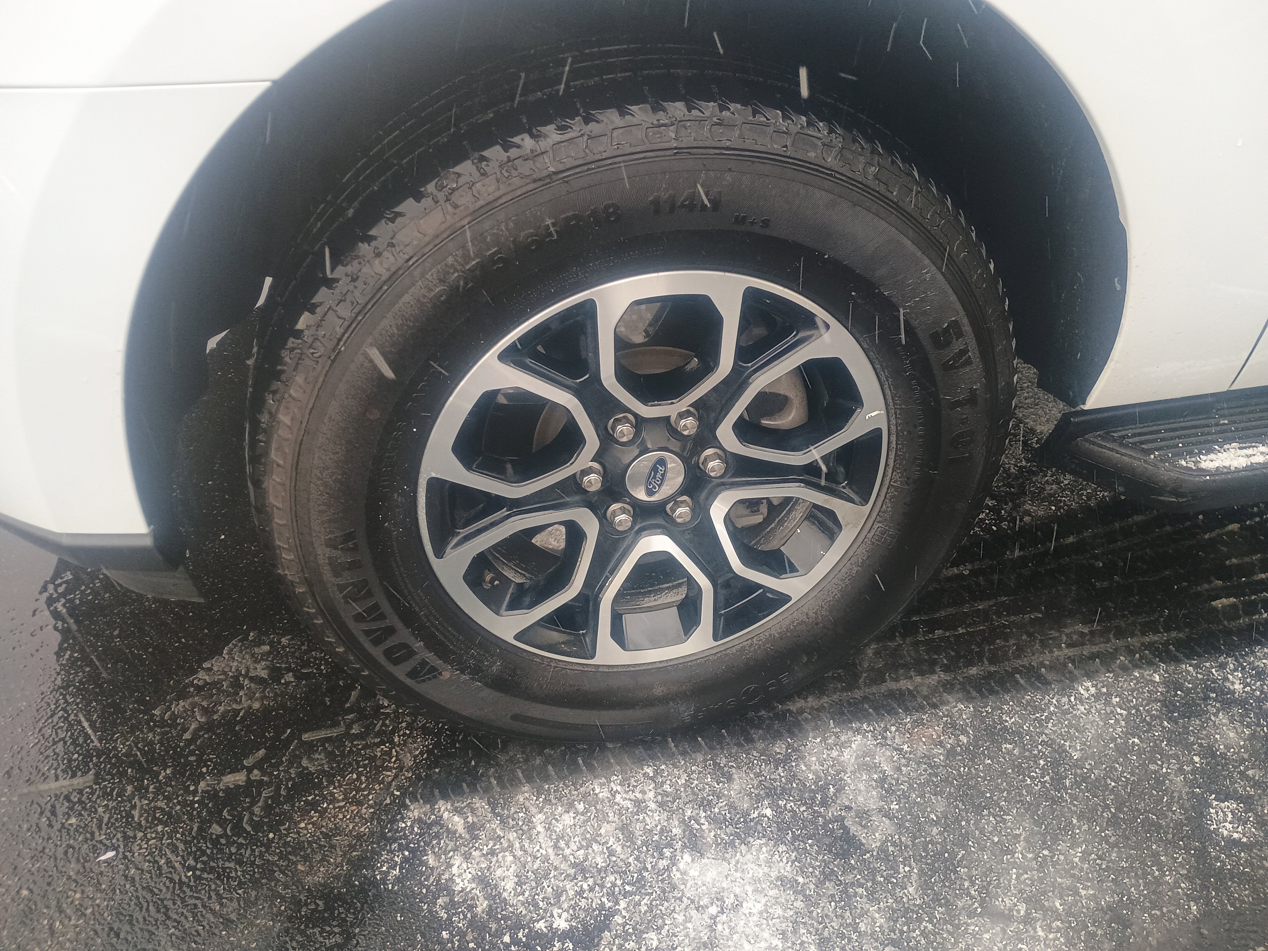 Certified 2024 Ford Expedition Max XLT image 4