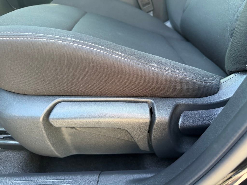 Used 2023 Nissan Rogue S image 18