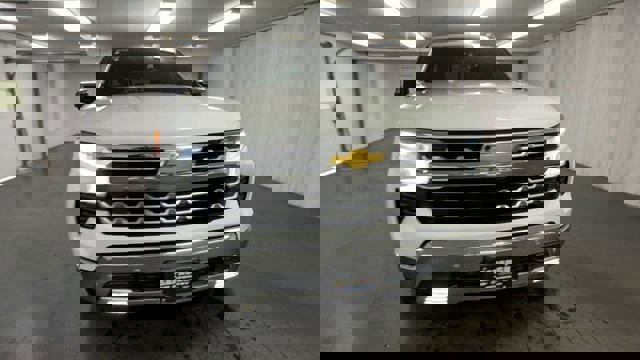 Certified 2022 Chevrolet Silverado 1500 LTZ w/ Technology Package image 3