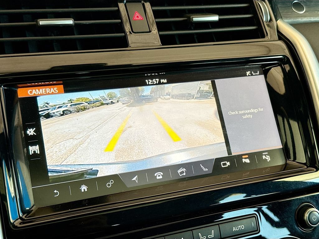 Used 2019 Land Rover Discovery HSE AWD/4WD image 14
