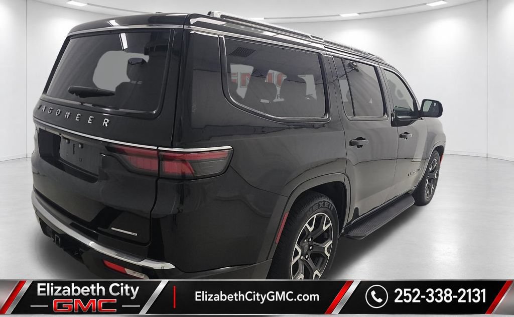 Used 2024 Jeep Wagoneer Series III AWD/4WD image 5