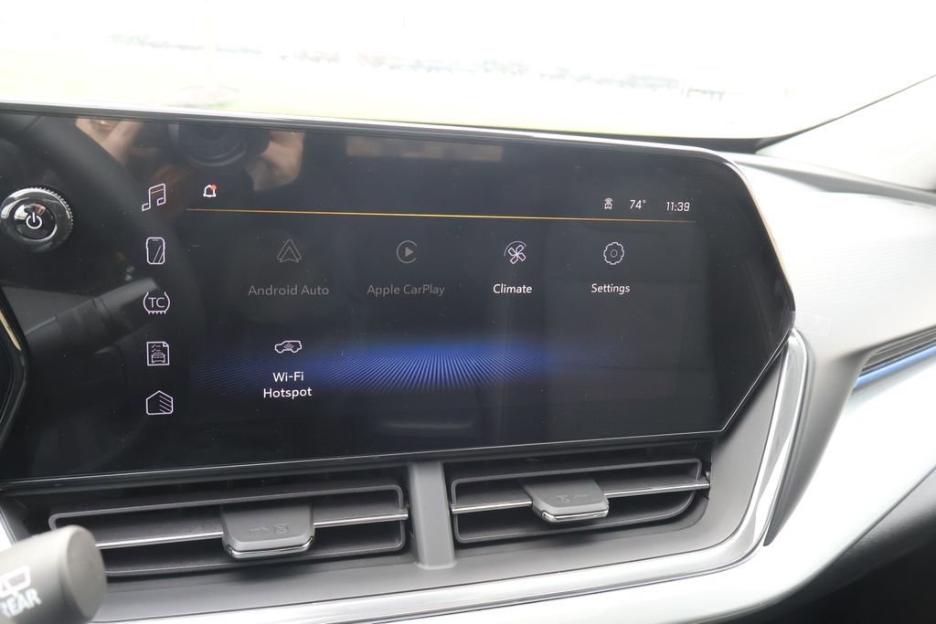 New 2026 Chevrolet Trax LT w/ Sunroof Package FWD image 27