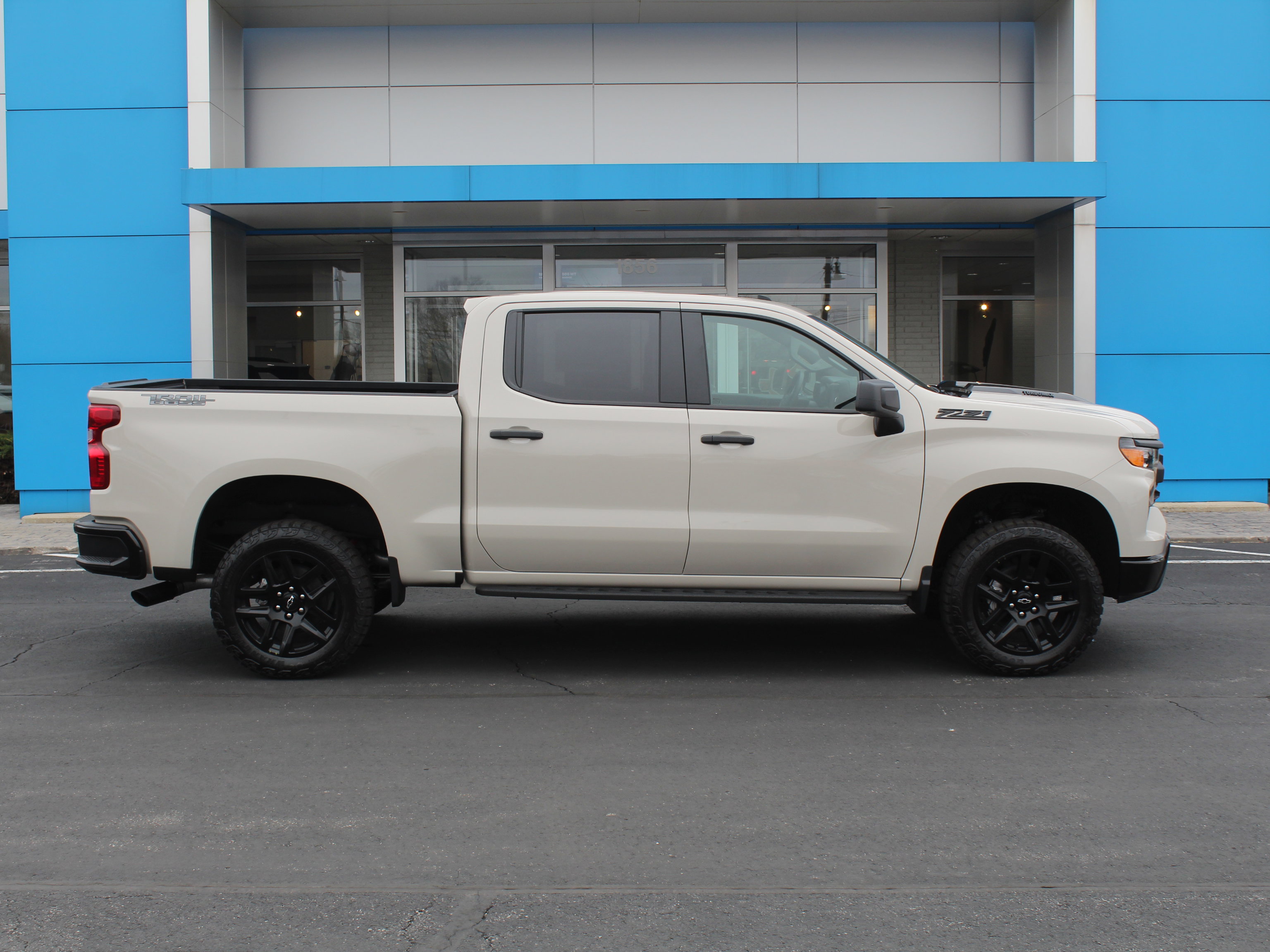 New 2026 Chevrolet Silverado 1500 Custom Trail Boss w/ Dark Appearance Package image 3