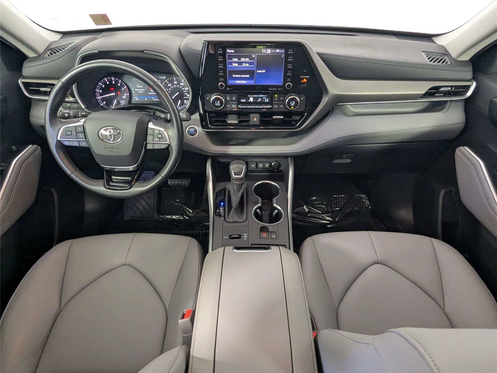 Certified 2020 Toyota Highlander XLE FWD image 40
