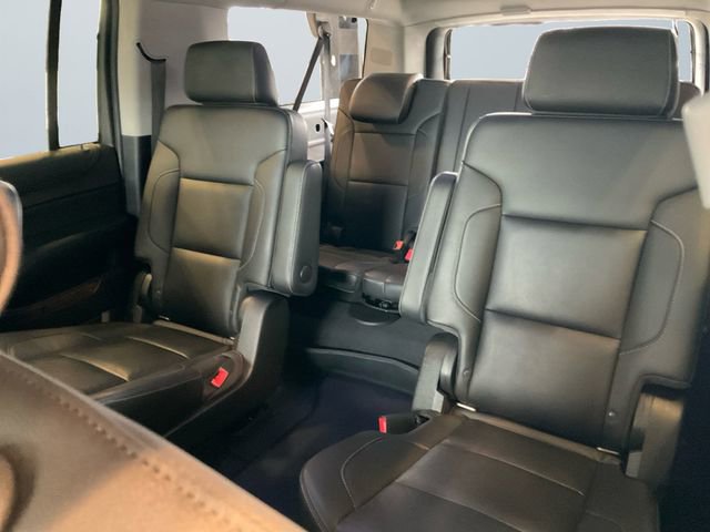 Used 2019 Chevrolet Suburban LT w/ Luxury Package image 13