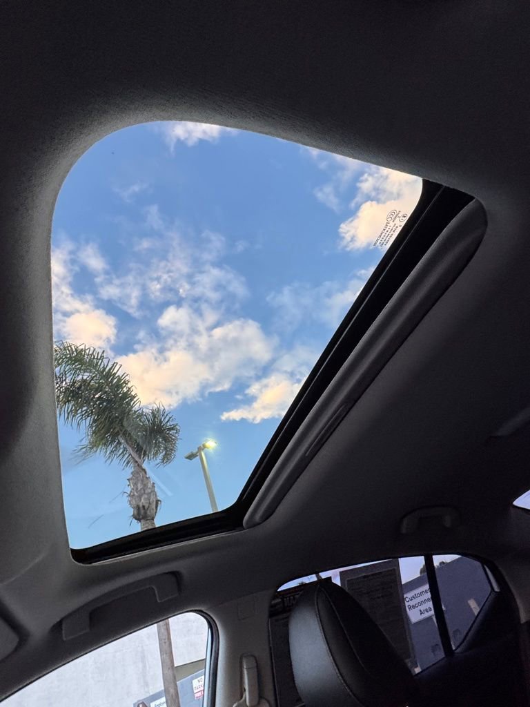 Certified 2022 Nissan Sentra SR w/ SR Premium Package image 14